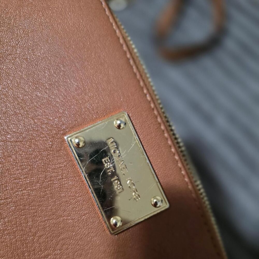 Michael-kors Women's Tan and Brown Wallet-purses